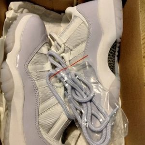 Air Jordan 11 Retro Low